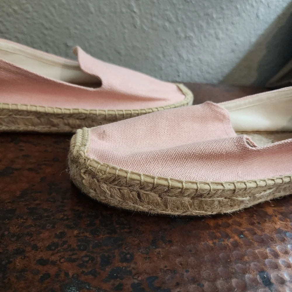Soludos Embroidered Smoking Slipper in Dusty Pink